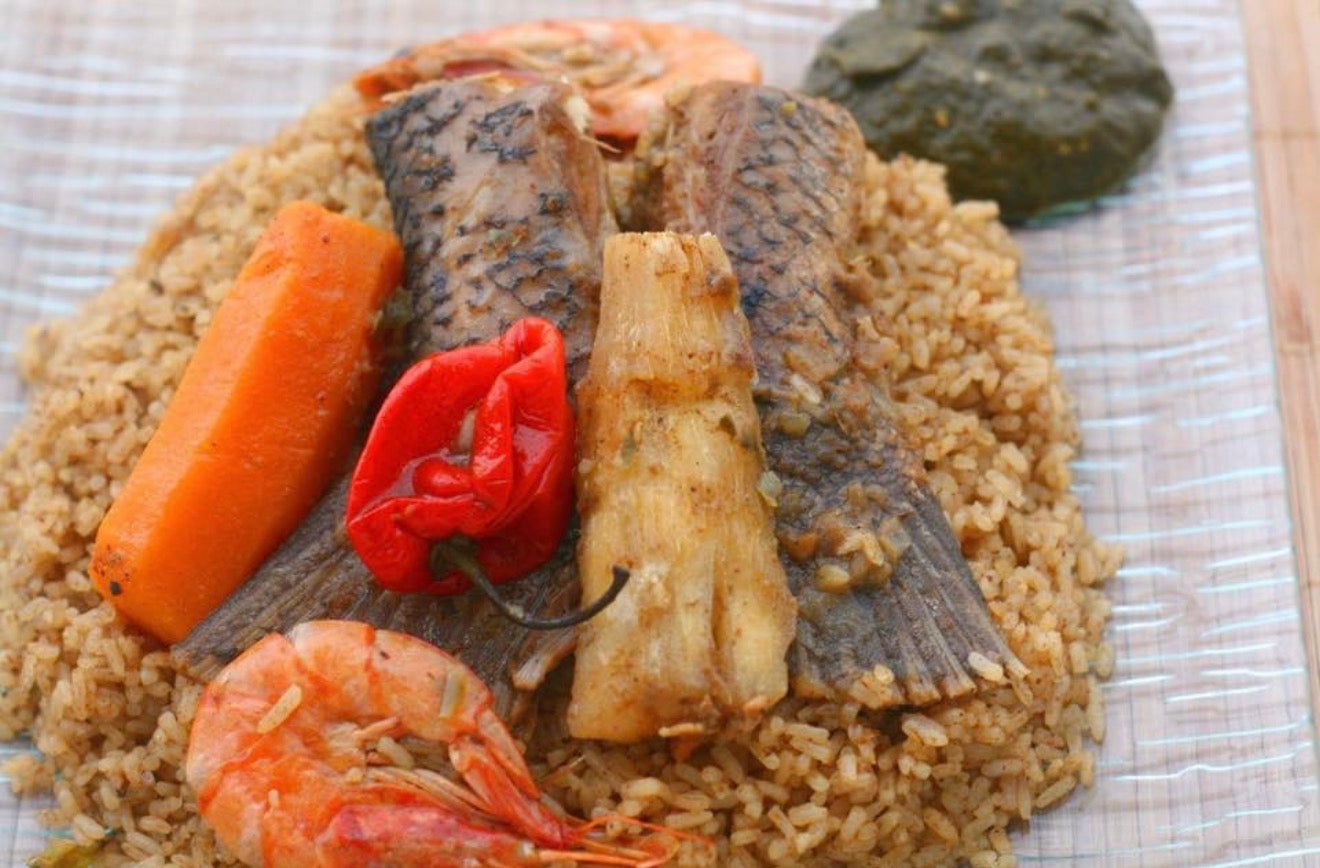 Fermented Locust Bean Grounded (Iru / Dawadawa) – 8 oz (227 g)